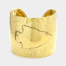 Load image into Gallery viewer, Gold Hammered Wide Metal Arrow Cuff Bracelet
