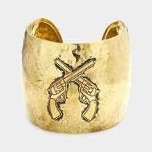 Load image into Gallery viewer, Gold Hammered metal crossed gun cuff bracelet
