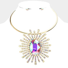 Load image into Gallery viewer, Gold Oval Stone Centered Abstract Pendant Necklace
