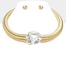 Load image into Gallery viewer, Gold Round Glass Stone Pointed Metal Coil Choker Necklace
