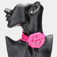 Load image into Gallery viewer, Fuchsia Faux Leather Flower Wrapped Choker Necklace
