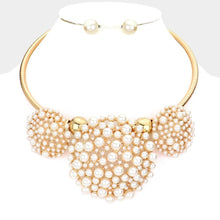 Load image into Gallery viewer, Cream Pearl Cluster Triple Round Choker Necklace
