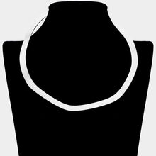 Load image into Gallery viewer, Silver Flat Wavy Metal Open Choker Necklace
