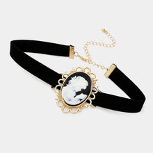 Load image into Gallery viewer, Black Cameo Pendant Choker Necklace
