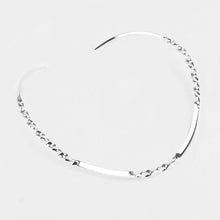 Load image into Gallery viewer, Silver Twisted Detail Metal Open Choker Necklace
