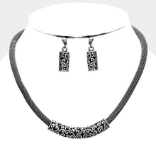 Load image into Gallery viewer, Silver Embossed Metal Mesh Chain Necklace
