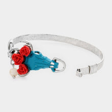 Load image into Gallery viewer, Turquoise Triple Flower Steer Head Pearl Charm Hook Bracelet
