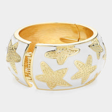 Load image into Gallery viewer, White Textured Metal Starfish Embellished Chunky Hinged Bangle Bracelet
