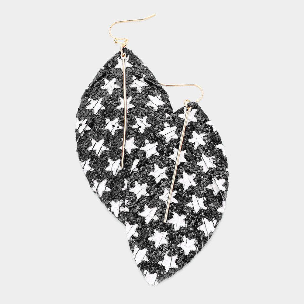 Black Metal Bar Bling Glitter Star Pattern Accented Feather Earrings - Jewelry Store by Erik Rayo