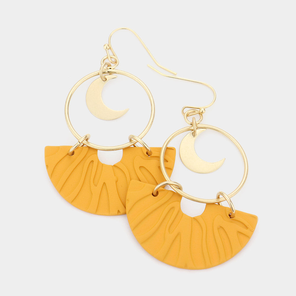 Yellow Metal Crescent Moon Pattern Detailed Half Round Link Dangle Earrings