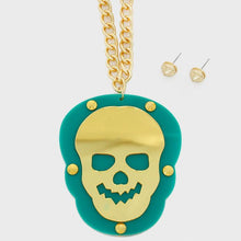 Load image into Gallery viewer, Green Skull rivet plate pendant necklace
