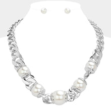 Load image into Gallery viewer, White Pearl Pointed Chunky Chain Necklace
