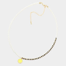 Load image into Gallery viewer, Cream Smile Pearl Faceted Beaded Necklace
