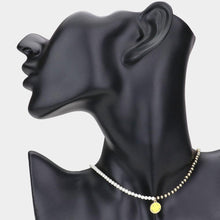 Load image into Gallery viewer, Cream Smile Pearl Faceted Beaded Necklace
