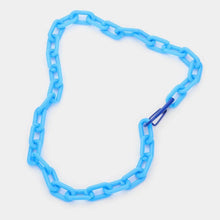 Load image into Gallery viewer, Turquoise Resin Open Oval Link Necklace
