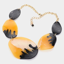 Load image into Gallery viewer, Yellow Abstract Glitter Necklace
