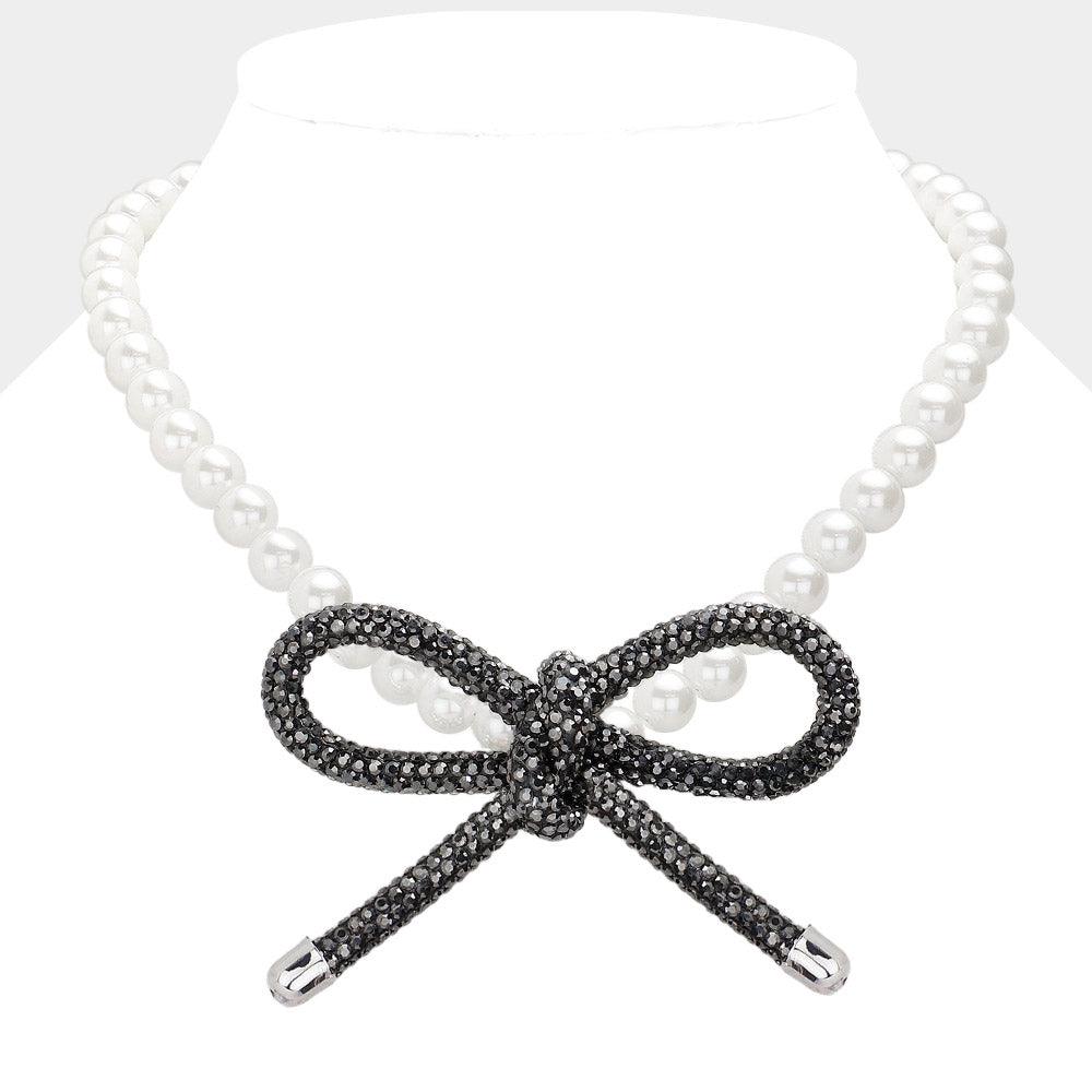 Bling Studded Bow Pointed Pearl Necklace