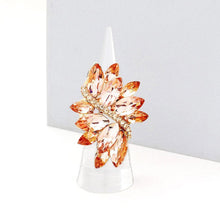 Load image into Gallery viewer, Marquise Crystal Cluster Stretch Ring

