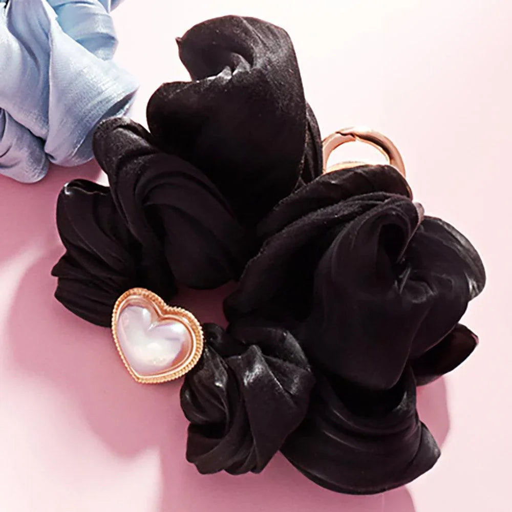 Black Heart Pearl Pointed Stretch Keychain / Bracelet / Scrunchie - Jewelry Store by Erik Rayo