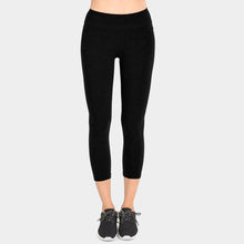 Load image into Gallery viewer, Black Ladies Capri Leggings
