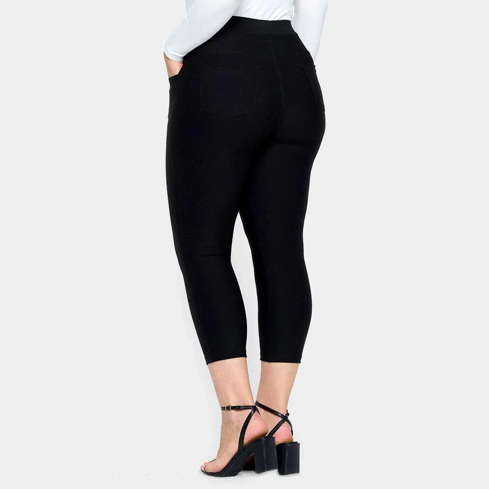 Black Solid Capri Ponte Pants - Jewelry Store by Erik Rayo