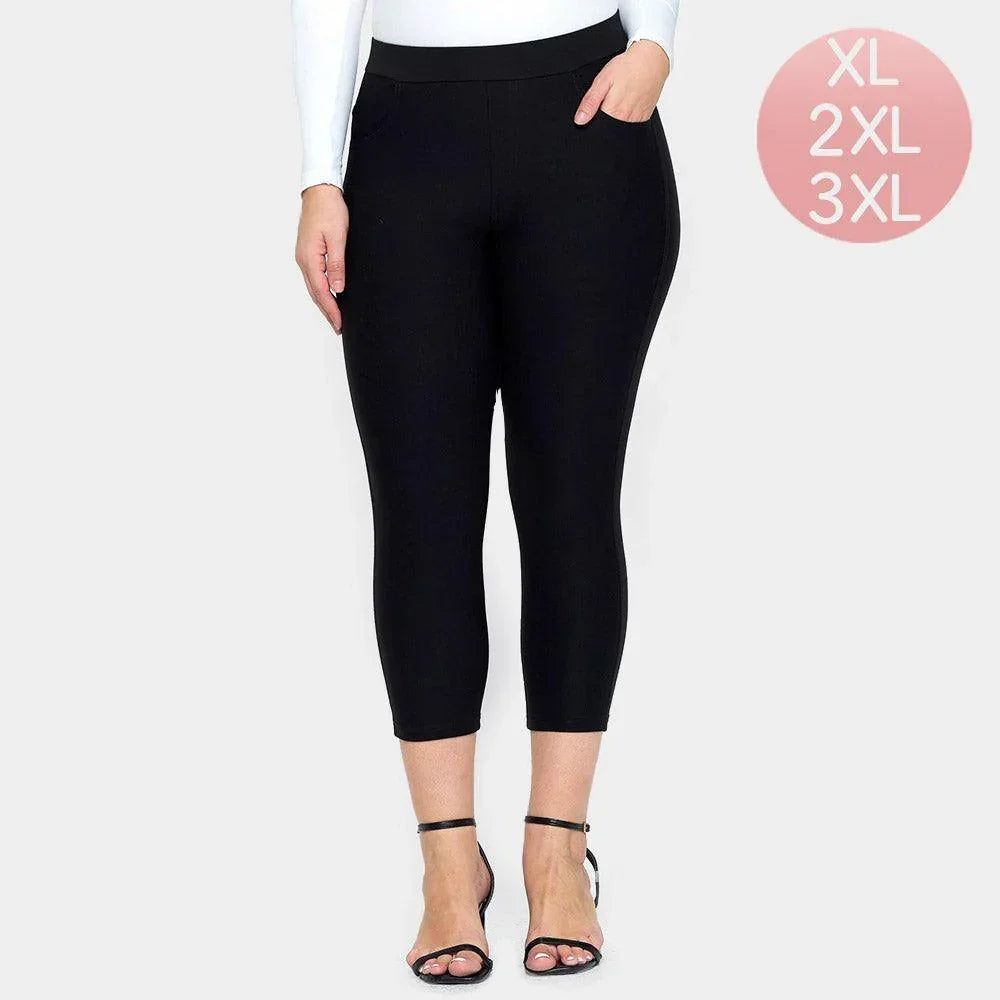 Black Solid Capri Ponte Pants - Jewelry Store by Erik Rayo
