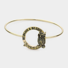 Load image into Gallery viewer, Gold Be Brave &amp; Be Kind Message Bangle Hook Bracelet
