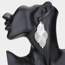 Load image into Gallery viewer, Silver Filigree Metal Leaf Cluster Vine Earrings
