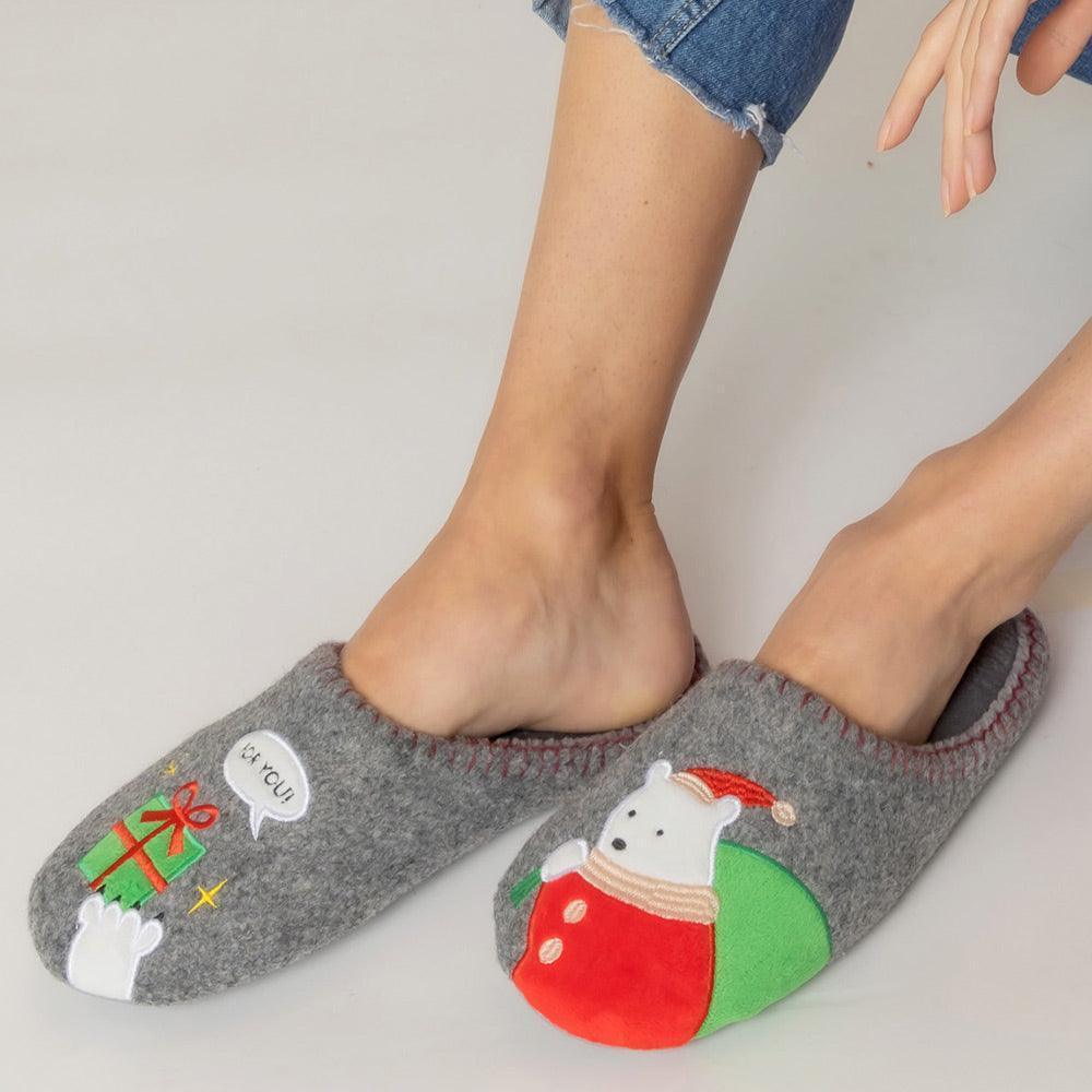 Gray 6Pairs - Christmas Holiday Santa Bear Gift Soft Home Indoor Floor Slippers - Jewelry Store by Erik Rayo