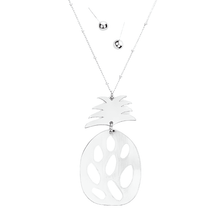 Load image into Gallery viewer, Silver Cut out Pineapple Link Pendant Necklace
