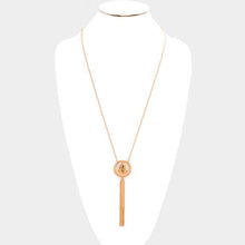 Load image into Gallery viewer, Rose Gold Follow your arrow _ Patterned Arrow Necklace
