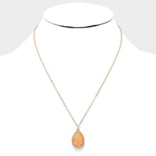 Load image into Gallery viewer, Peach Natural stone pendant necklace
