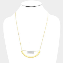 Load image into Gallery viewer, Gold Geometric Metal Pendant Necklace
