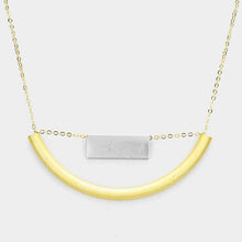 Load image into Gallery viewer, Gold Geometric Metal Pendant Necklace
