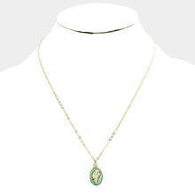 Load image into Gallery viewer, Green Conch Colored Metal Pendant Necklace
