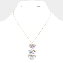 Load image into Gallery viewer, Trapezoid Bead Wrapped Link Pendant Necklace
