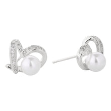 Load image into Gallery viewer, Silver White Gold Dipped Heart Pearl Stud Earrings
