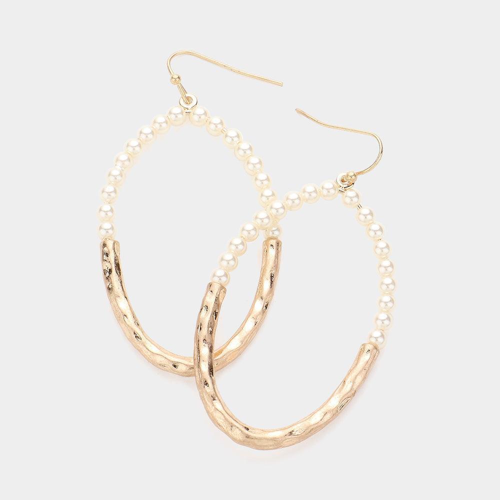 Cream Hammered Metal Pearl Oval Dangle Earrings