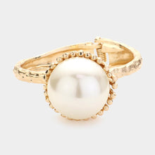 Load image into Gallery viewer, Cream Round Pearl Pointed Hinged Bangle Bracelet
