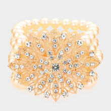 Load image into Gallery viewer, Gold Flower Rhinestone Pave Pearl Stretch Bracelet
