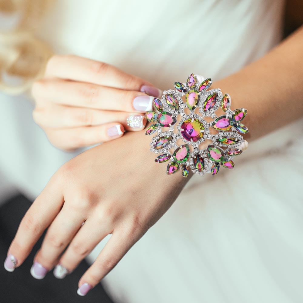 White Flower Stone Cluster Embellished Pearl Bracelet