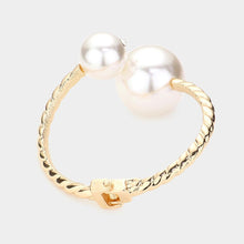 Load image into Gallery viewer, Cream Pearl Hinged Bracelet
