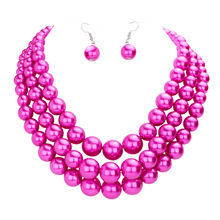 Load image into Gallery viewer, Red Triple Strand Pearl Chunky Necklace
