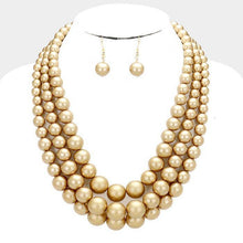 Load image into Gallery viewer, Gold Triple Strand Pearl Chunky Necklace
