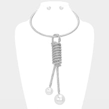 Load image into Gallery viewer, White Pearl Tip Metal Wired Not Pendant Statement Necklace
