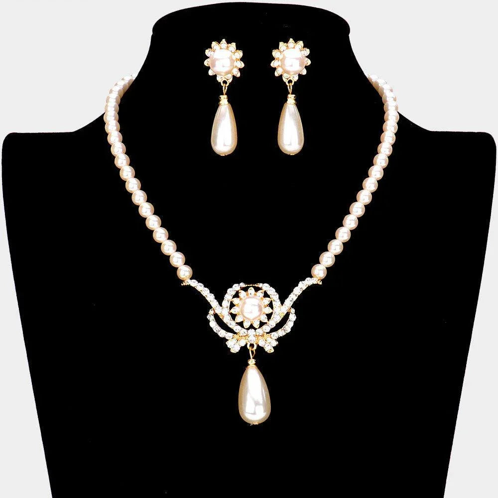 Cream Stone Embellished Metal Pearl Link Pendant Necklace - Jewelry Store by Erik Rayo