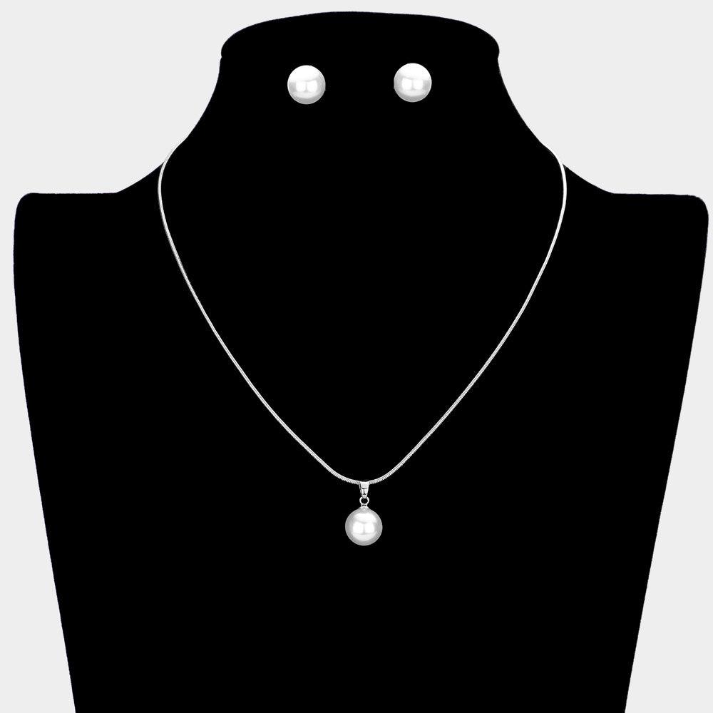 Silver Pearl Pendant Necklace