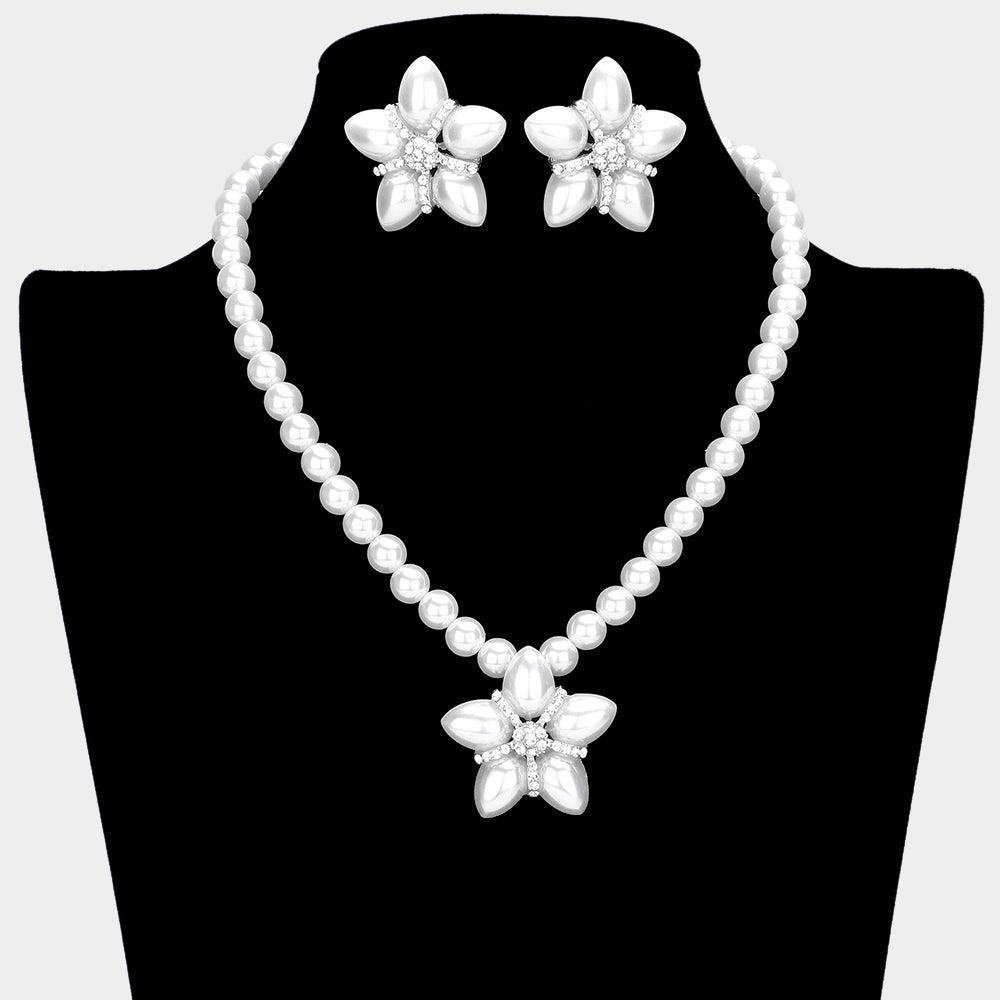 White Pearl Flower Pendant Necklace