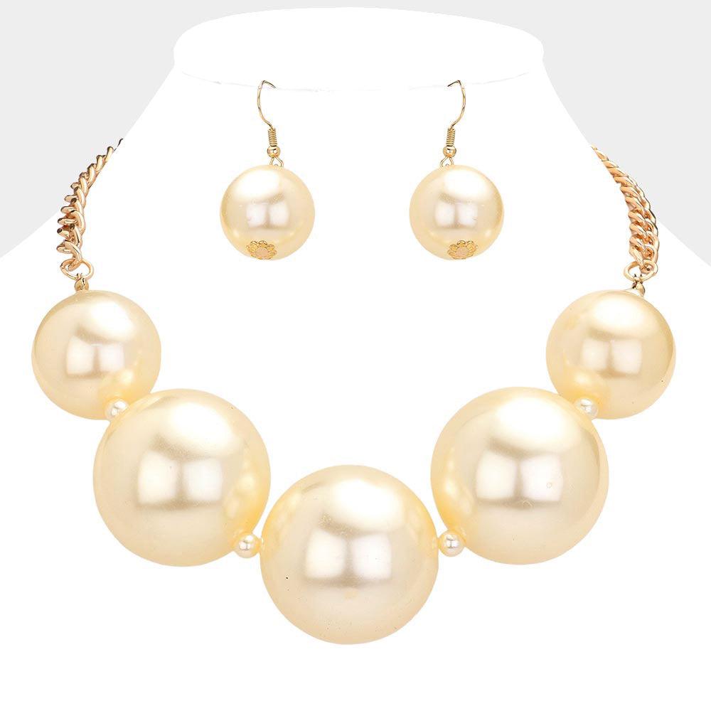 Cream Chunky Pearl Statement Necklace