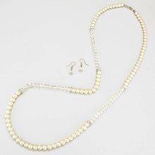 Load image into Gallery viewer, Cream Stone Accented Pearl Necklace
